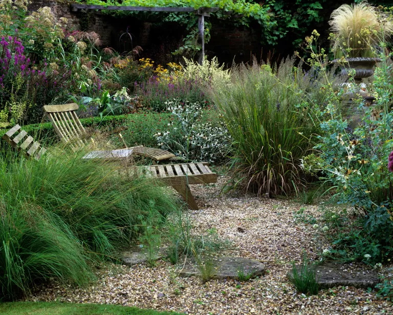 Garden Design Ideas: 05 Ways To Update Your Space With Planting